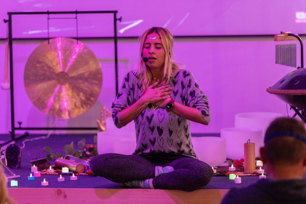 Heart-opening meditation in violet light