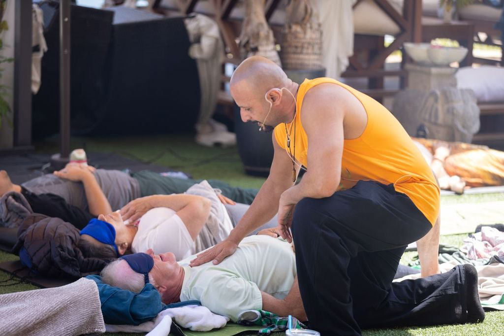 ƎVOLVE past gathering